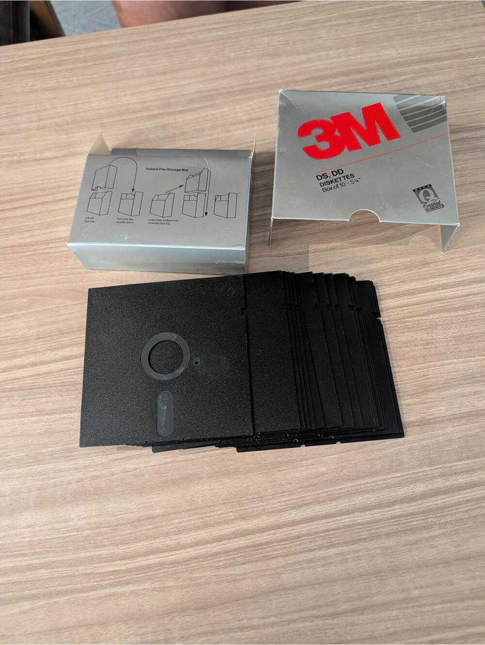 3M DS DD Diskettes Box with 10 Floppy Disks